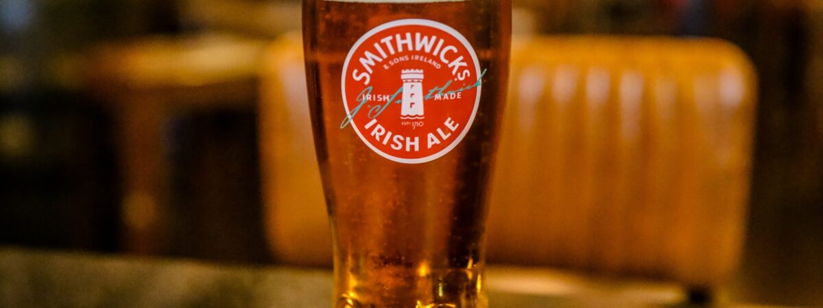Smithwick's - Irish red ale • Go-to-Ireland.com