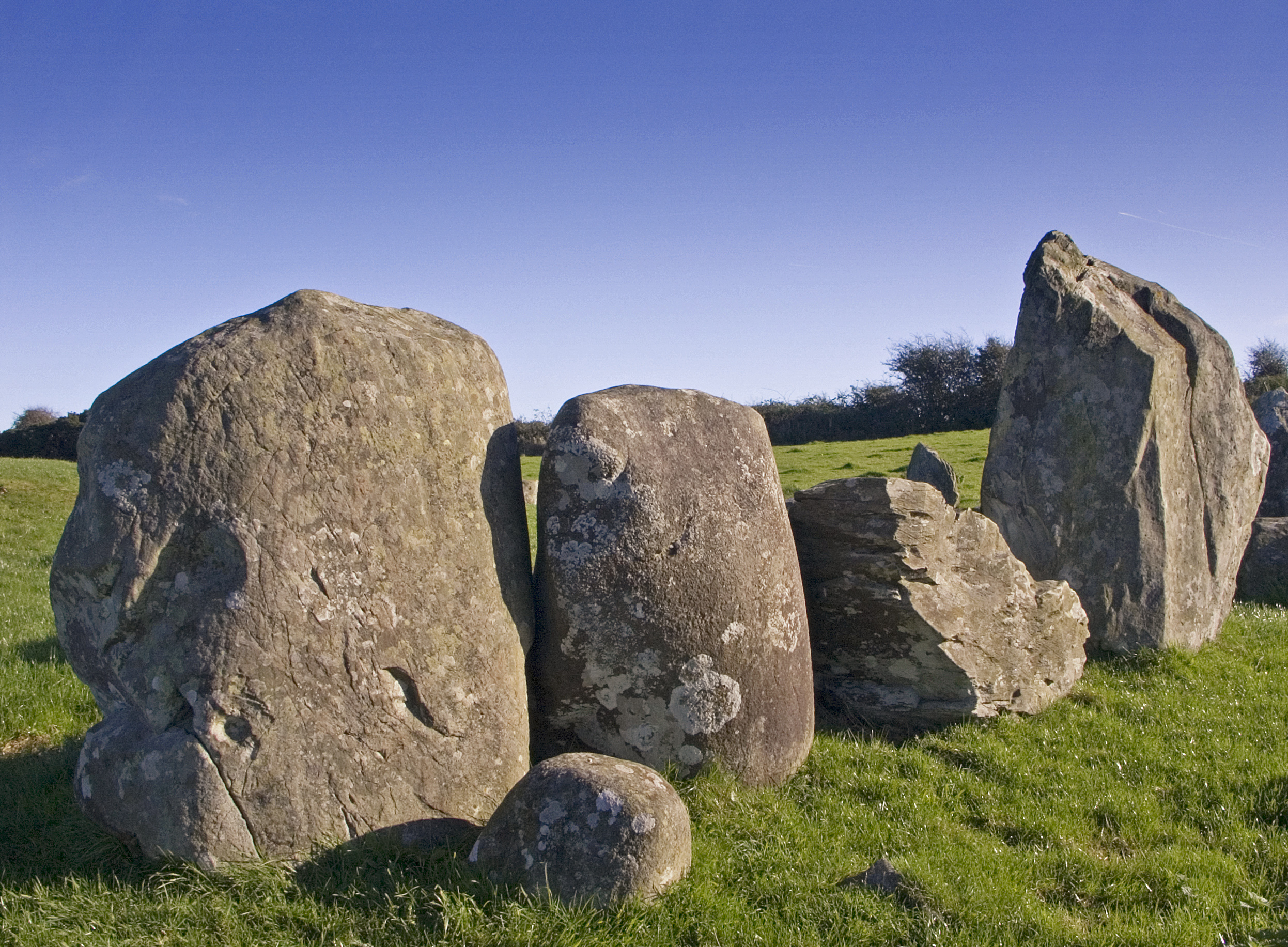 Le Ballynoe stone circle - philip hay - cc