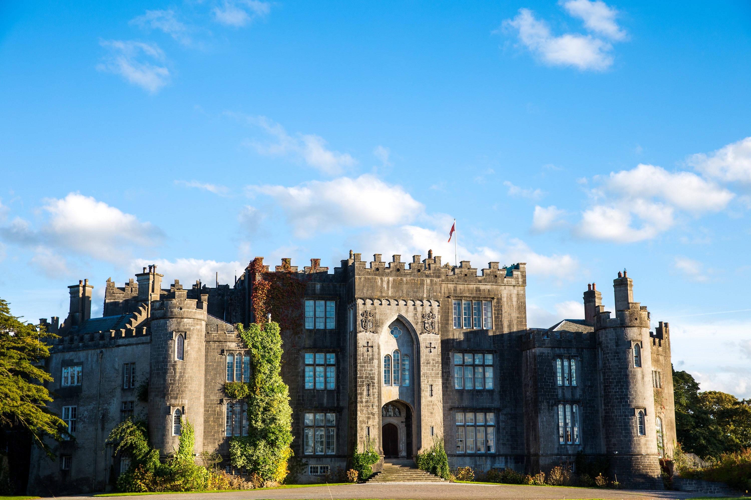 Le Birr castle - © aleksred 