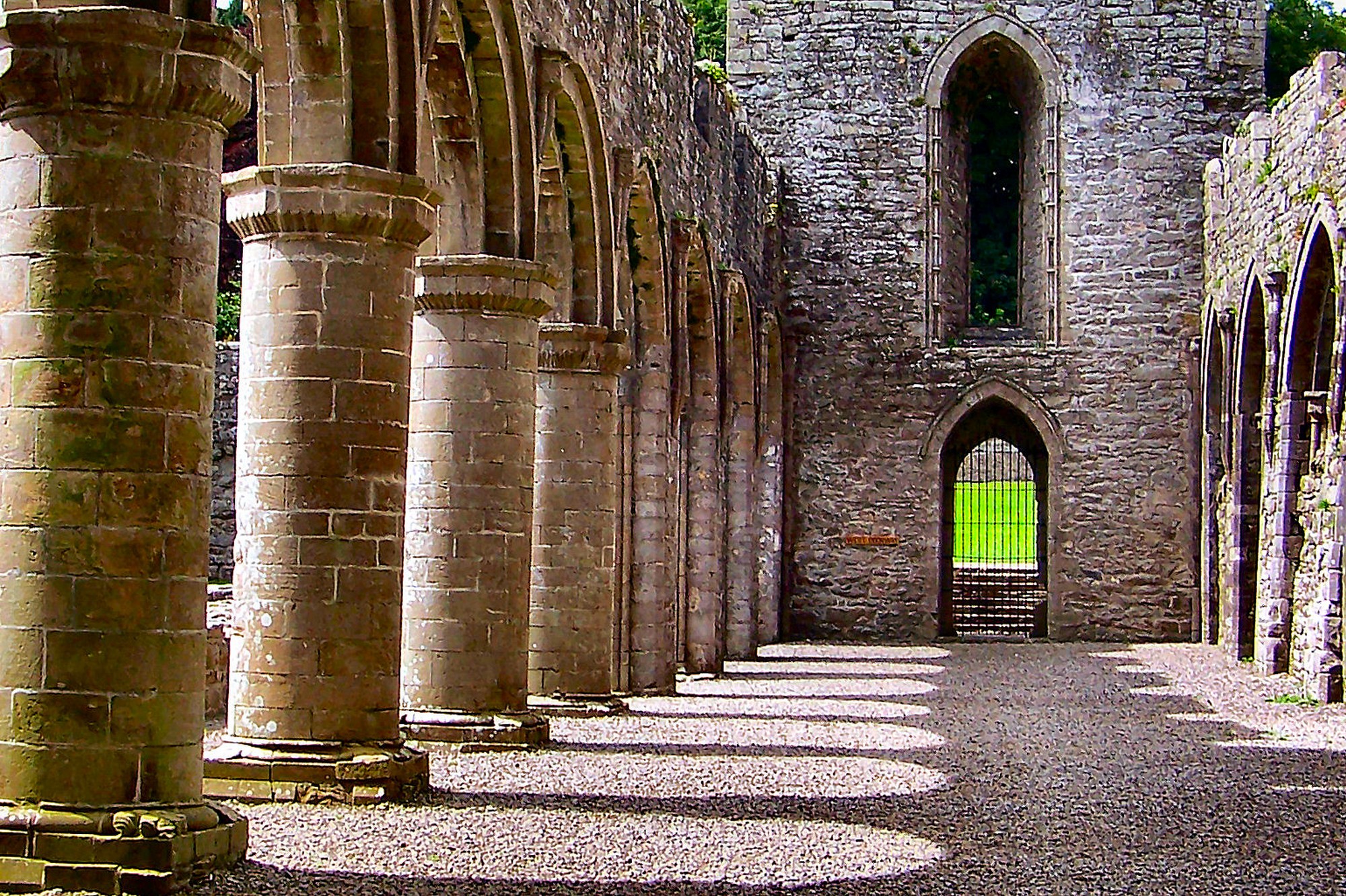 La Boyle abbey - Gordon Ryan - cc