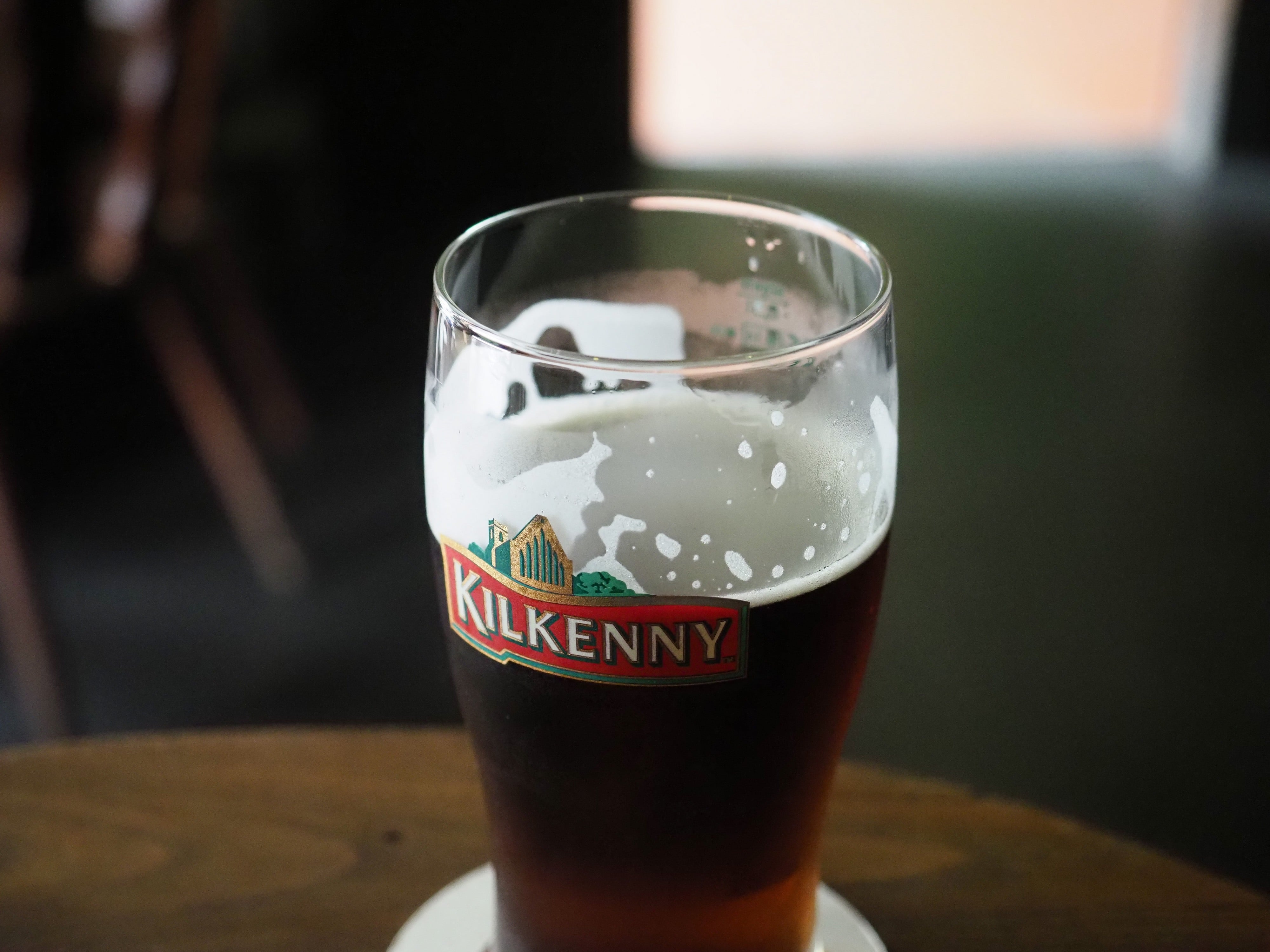 Une pinte de bière Kilkenny - ©  Claudio Divizia - stock.adobe.com 