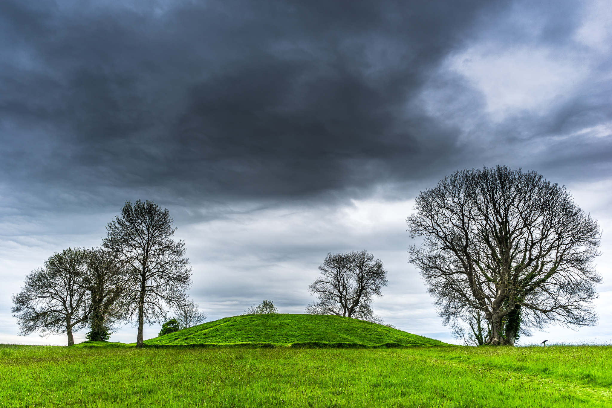 Le Navan Fort - <a href='https://www.flickr.com/photos/giuseppemilo/14038321008/' target='_blank' rel=