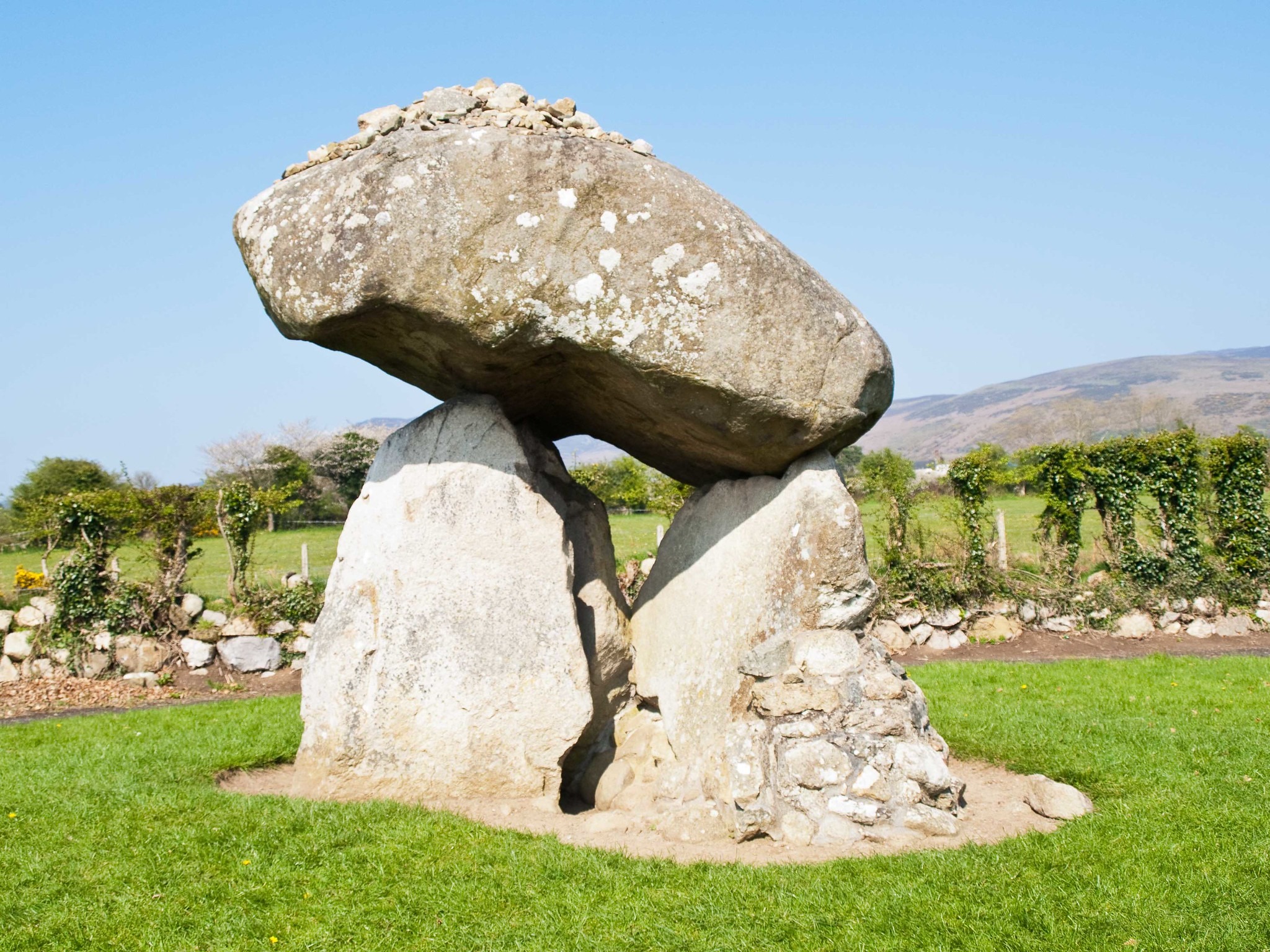 Le Dolmen de Proleek -  Robert Campbell KOR - cc