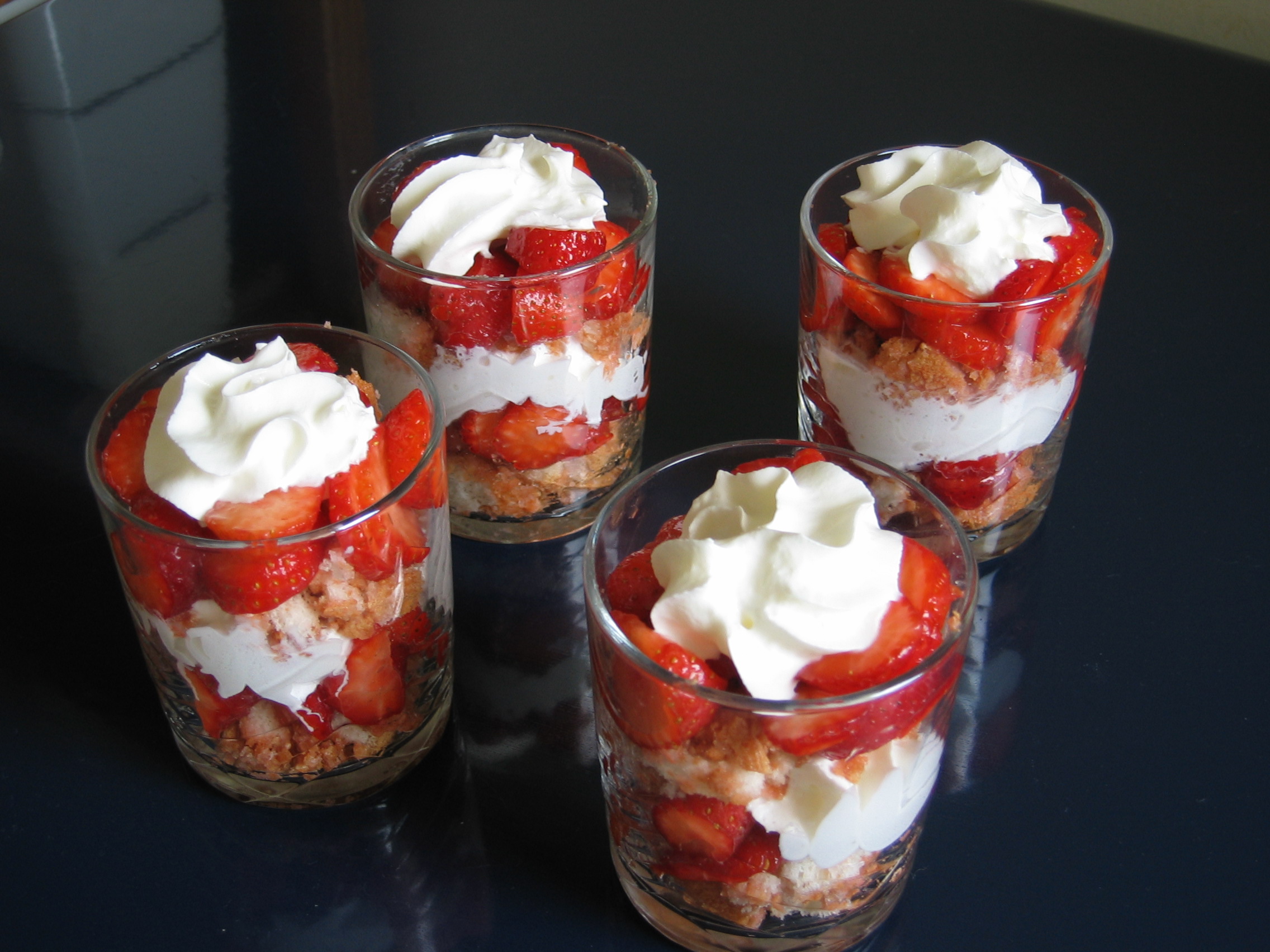 Des trifles - <a href='https://www.flickr.com/photos/bcinfrance/225328220/' target='_blank' rel=