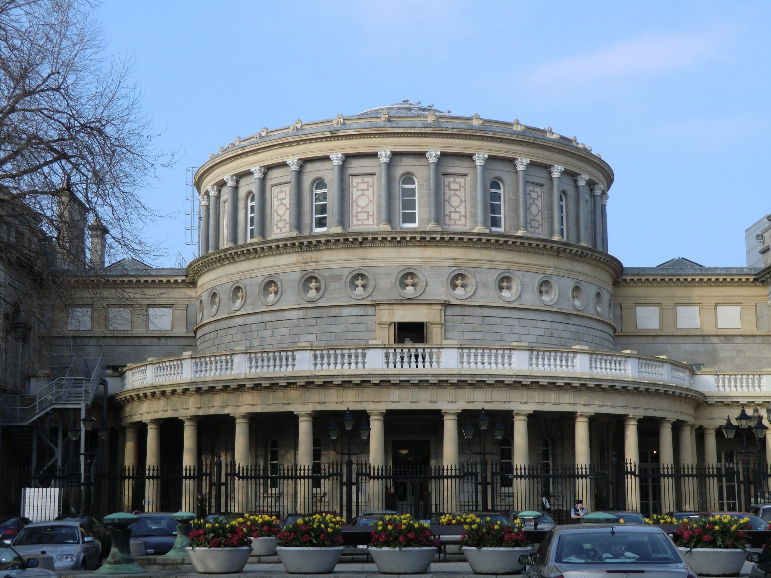 La National Library of Ireland - YvonneM - cc
