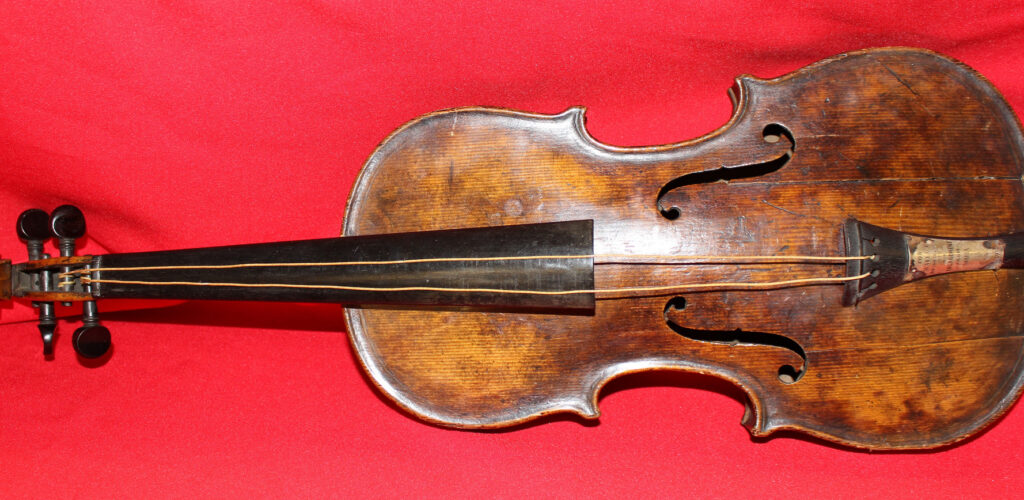 Le violon du Titanic - Titanic Belfast - cc