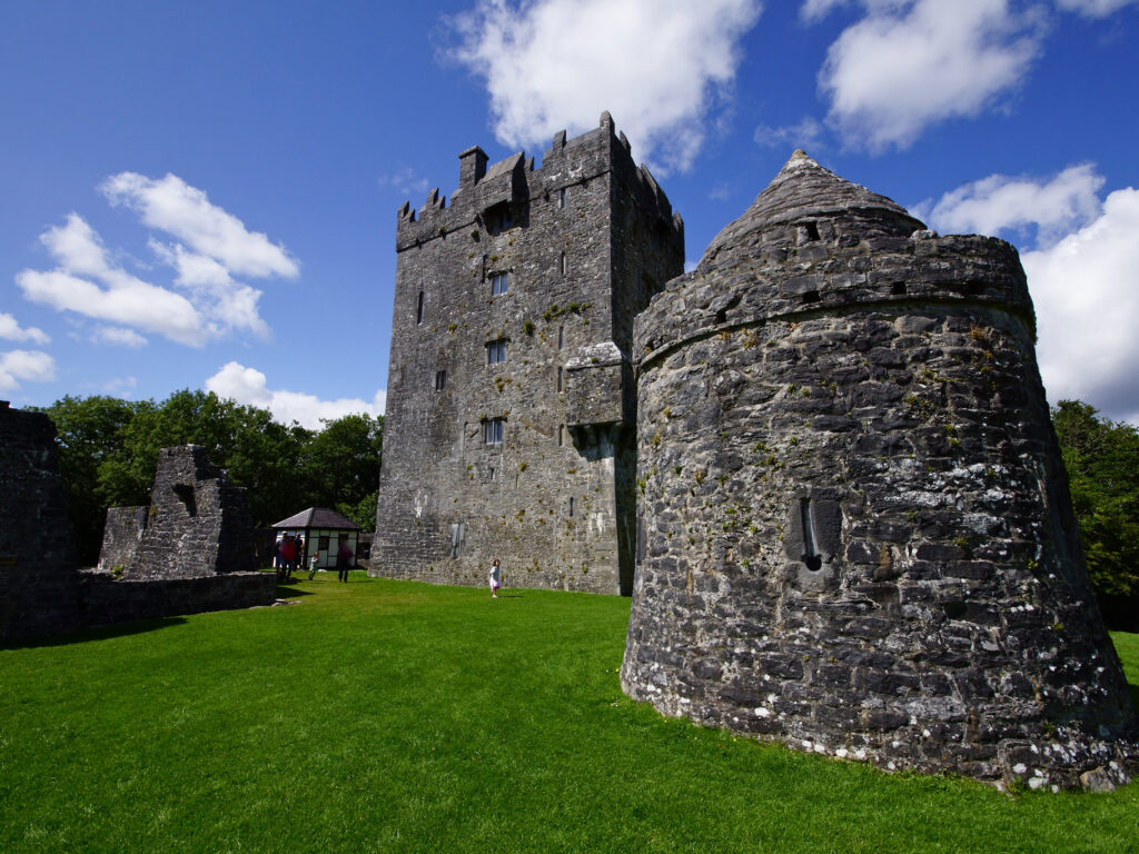 aughnanure castle 2