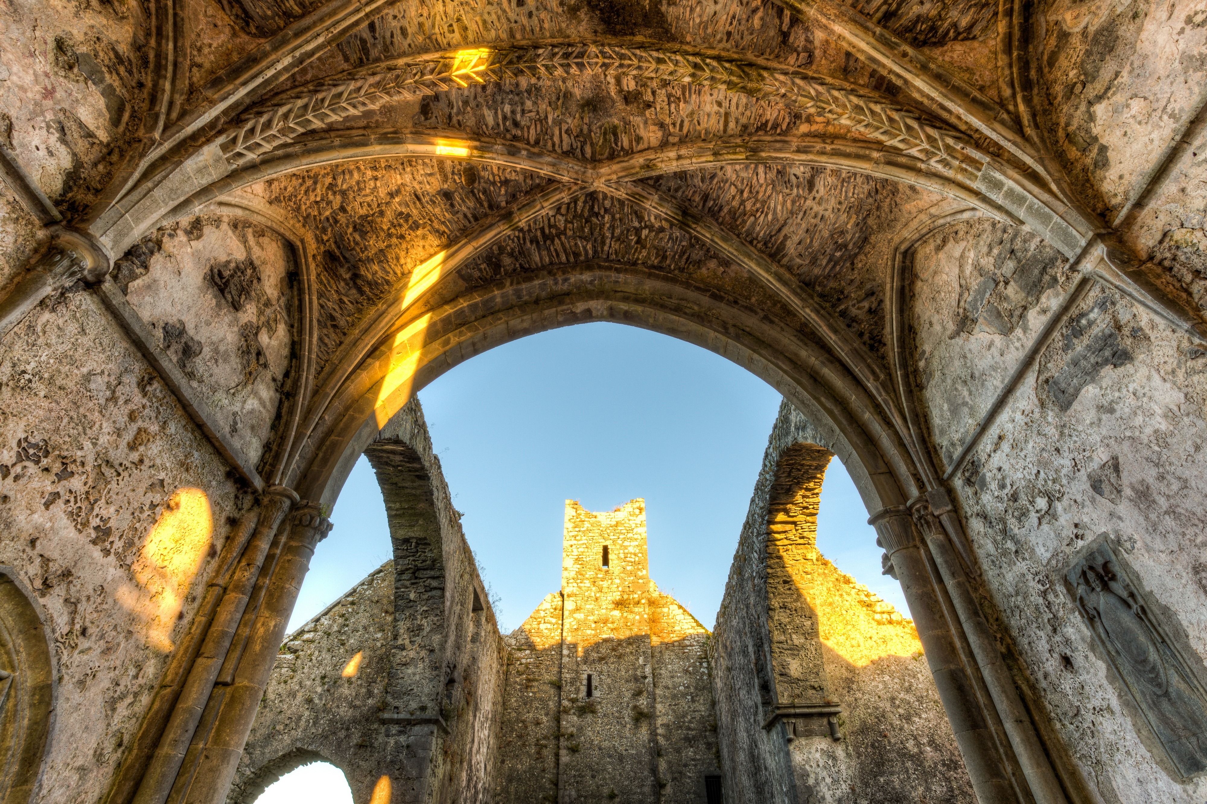 La Corcomroe Abbey - Mark Carthy