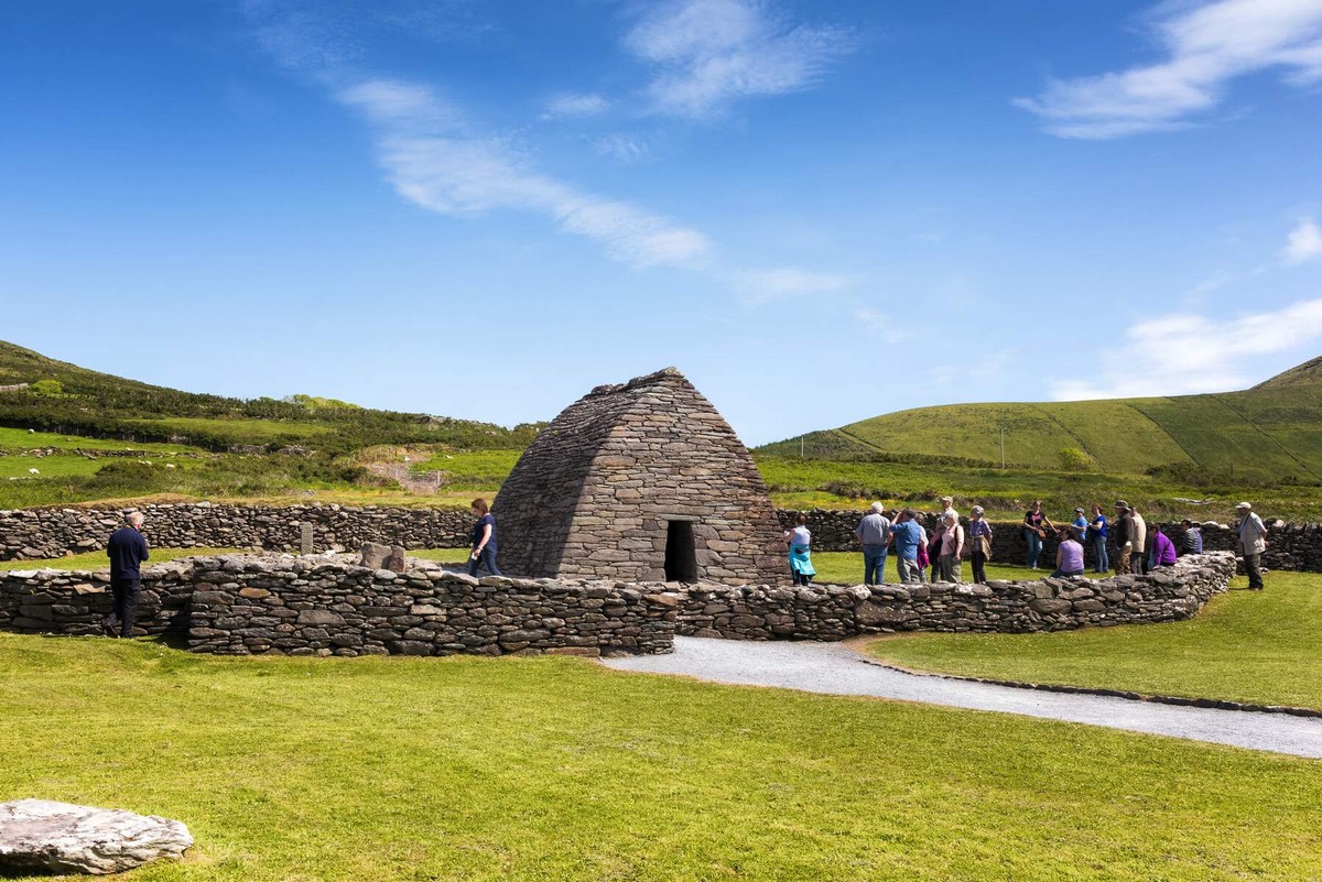 Le Gallarus oratory © Chris Hill Tourism Ireland