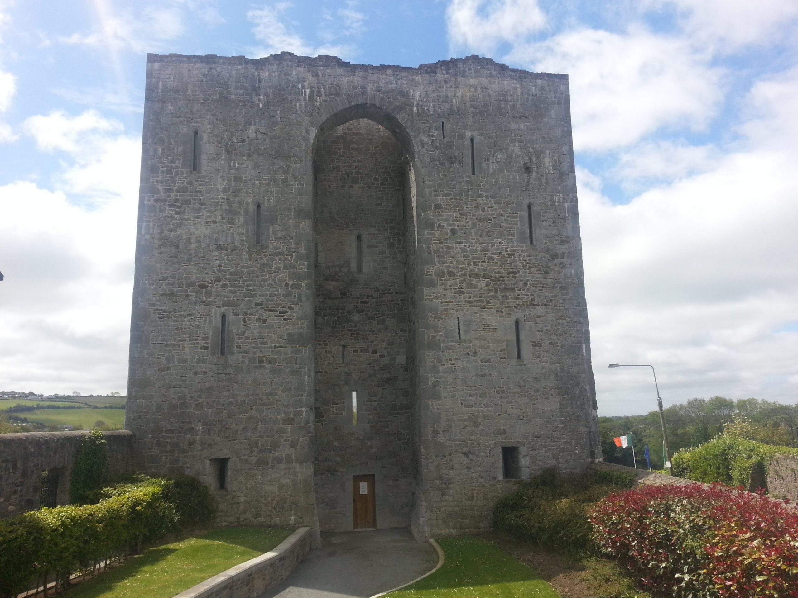 Le Listowel Castle - The Speckled Bird - cc