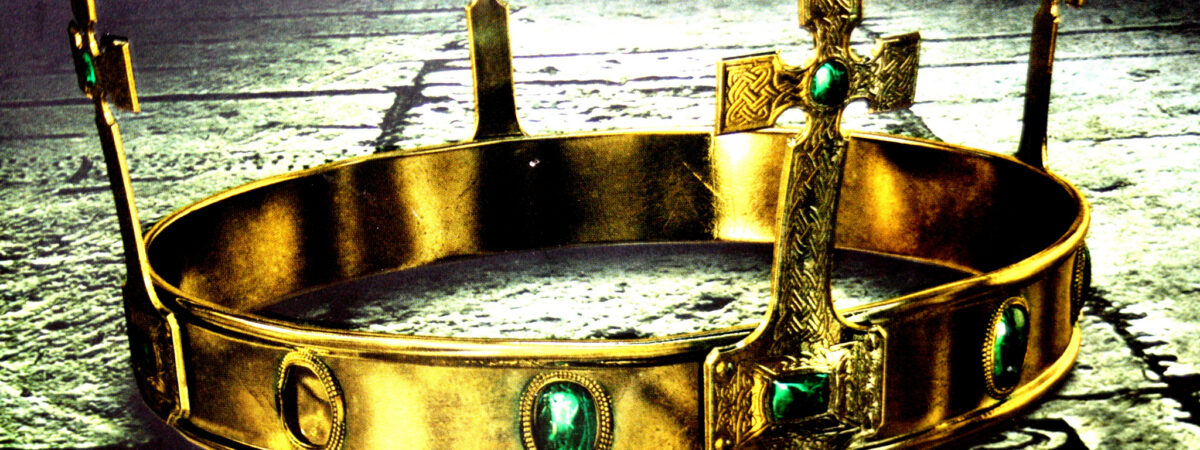 Ailill Mac Máta Supreme King of Ireland •