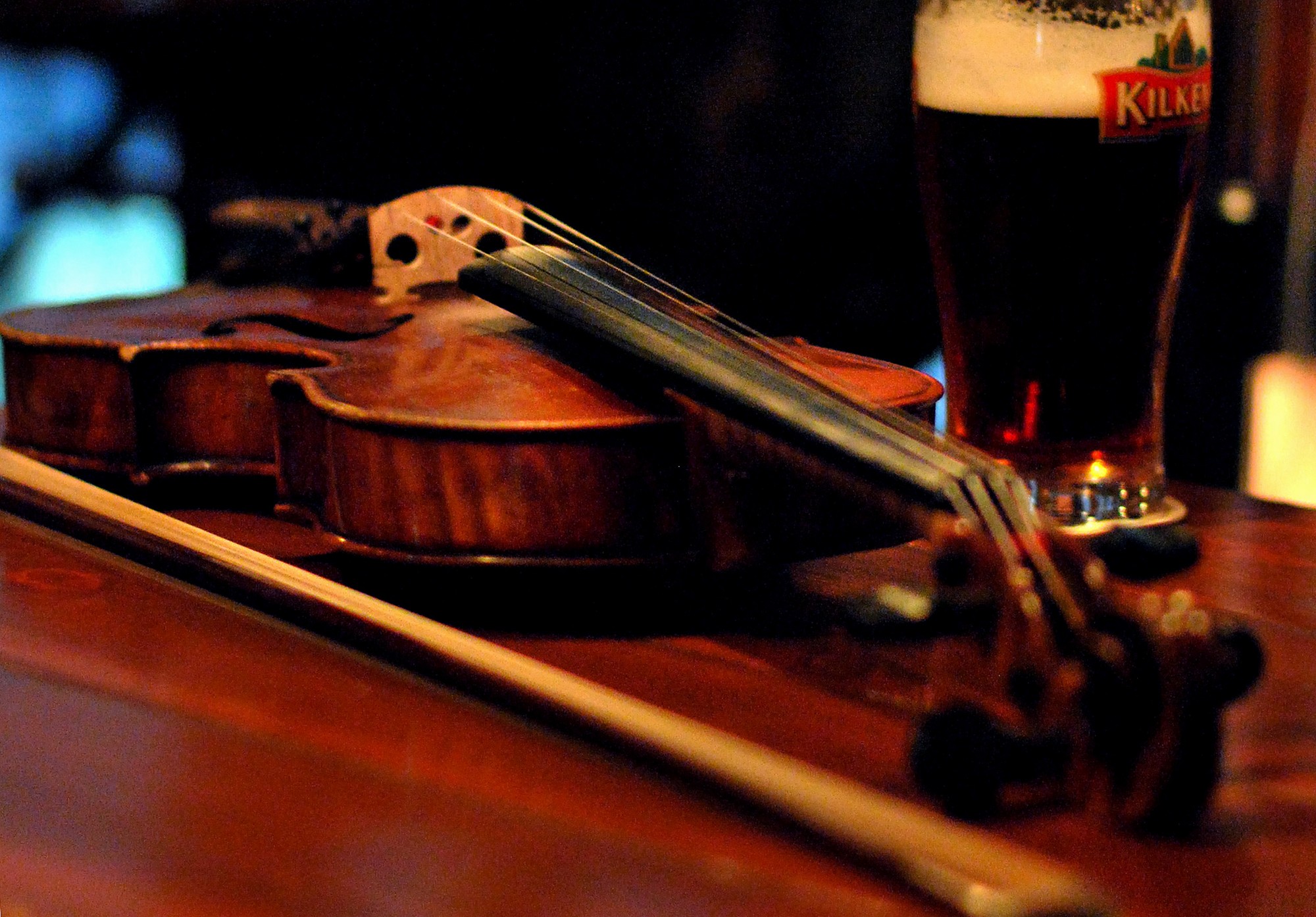 Un Fiddle - puamelia - cc