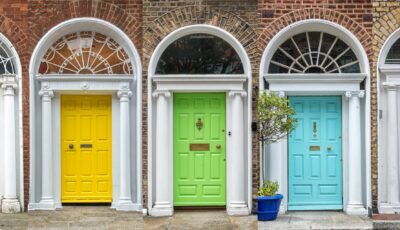 Georgian doors in Dublin - © Delphotostock