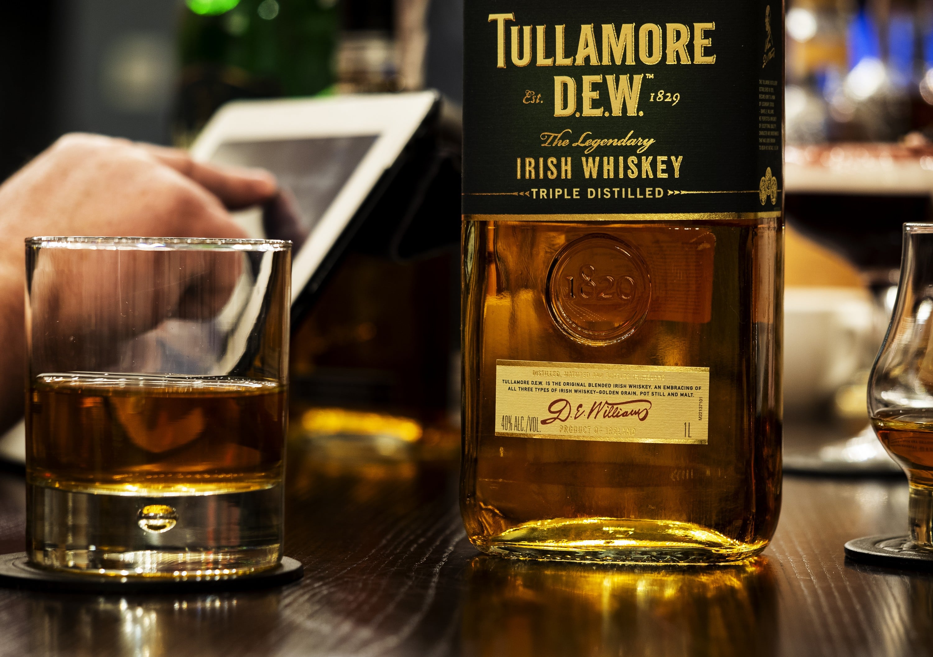Du whiskey Tullamore Dew - © Игорь Головнёв - stock.adobe.com 