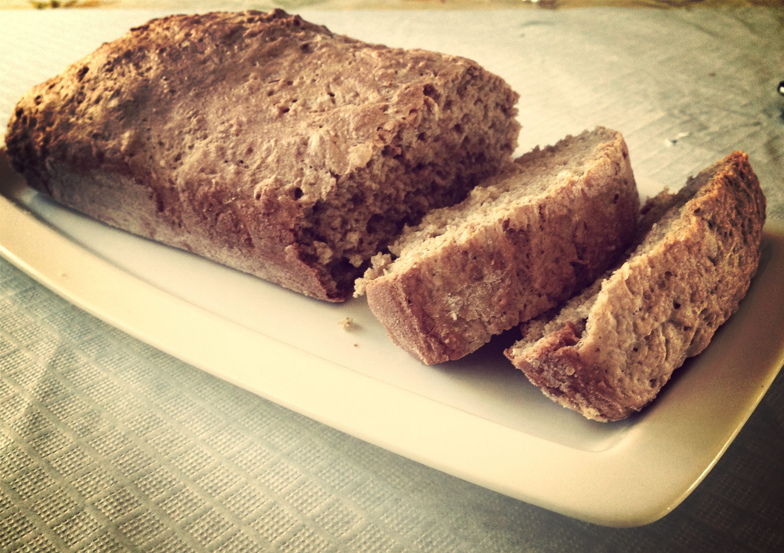 Un wheaten bread - flippinyank - cc