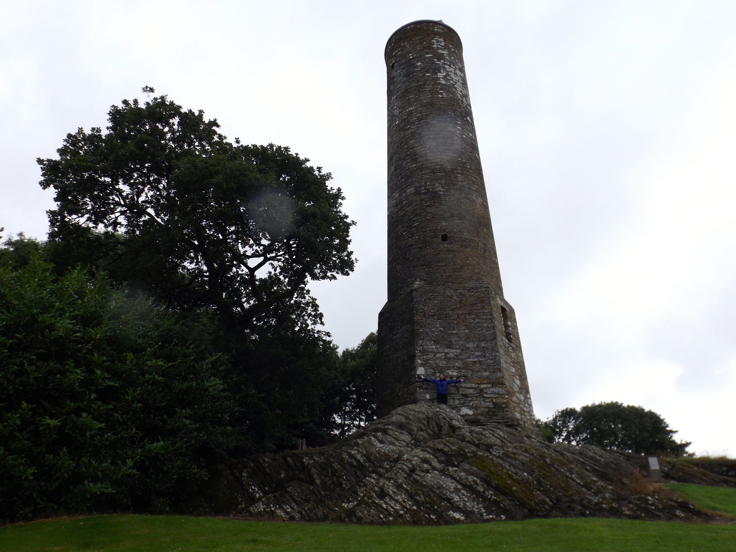 La Kinneigh Round Tower - Daniel J Hastings - cc