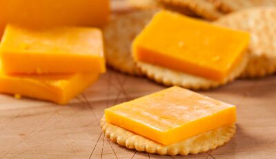 crackers cheddar