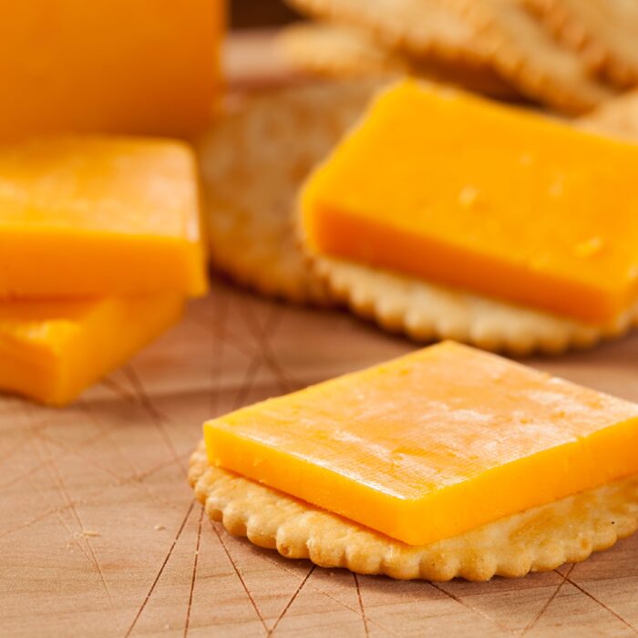crackers cheddar