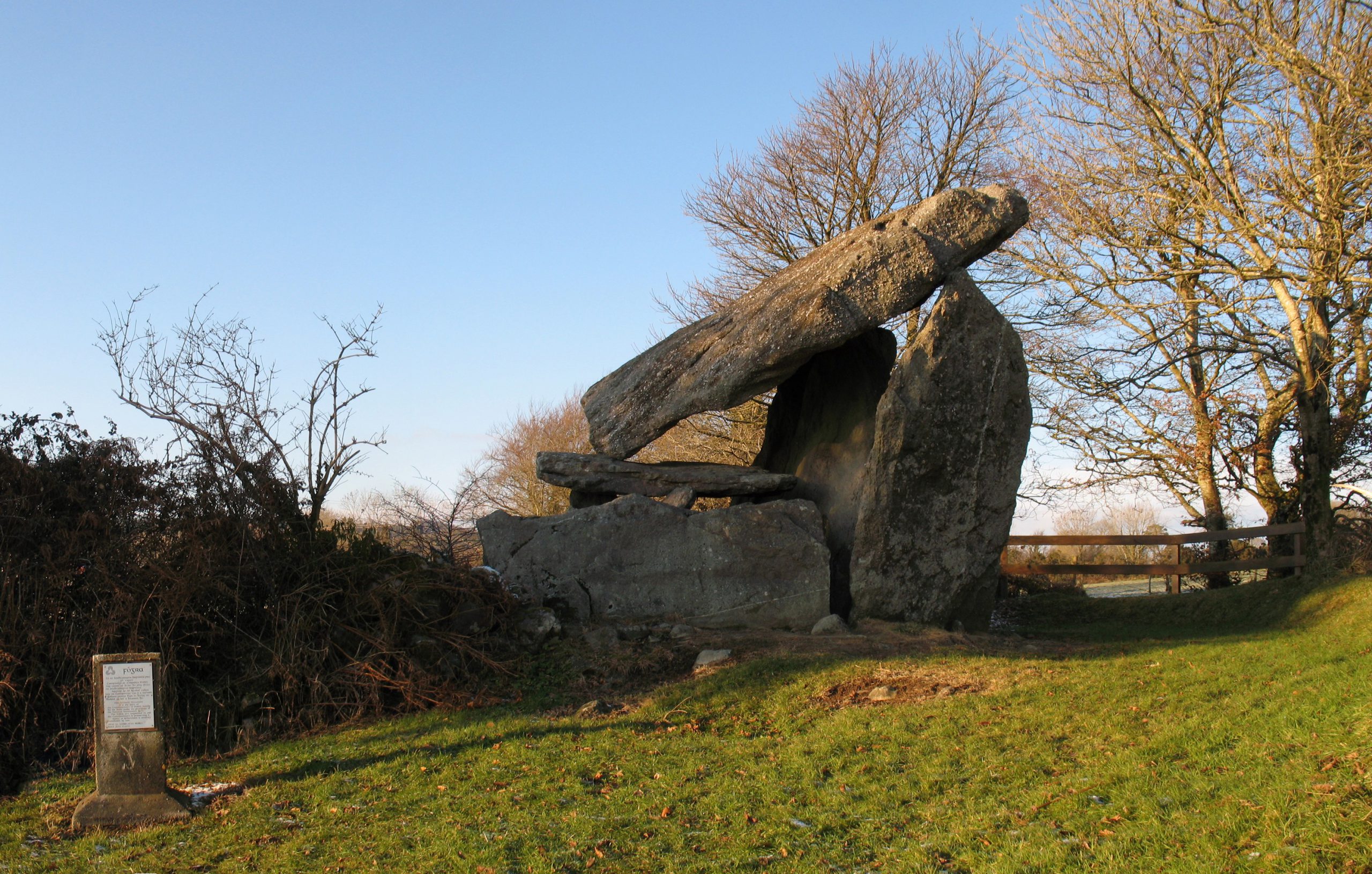 Le Kilmogue Dolmen - dave - cc