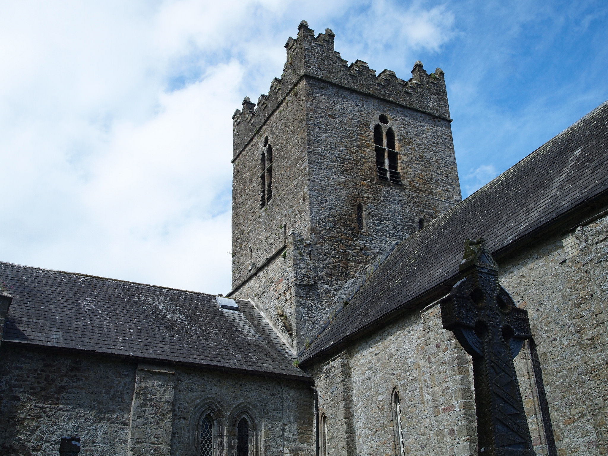 La St Flannan's Cathedral - Lindy Buckley - cc