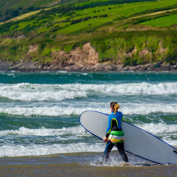 A surfer in Ireland - © grafxart