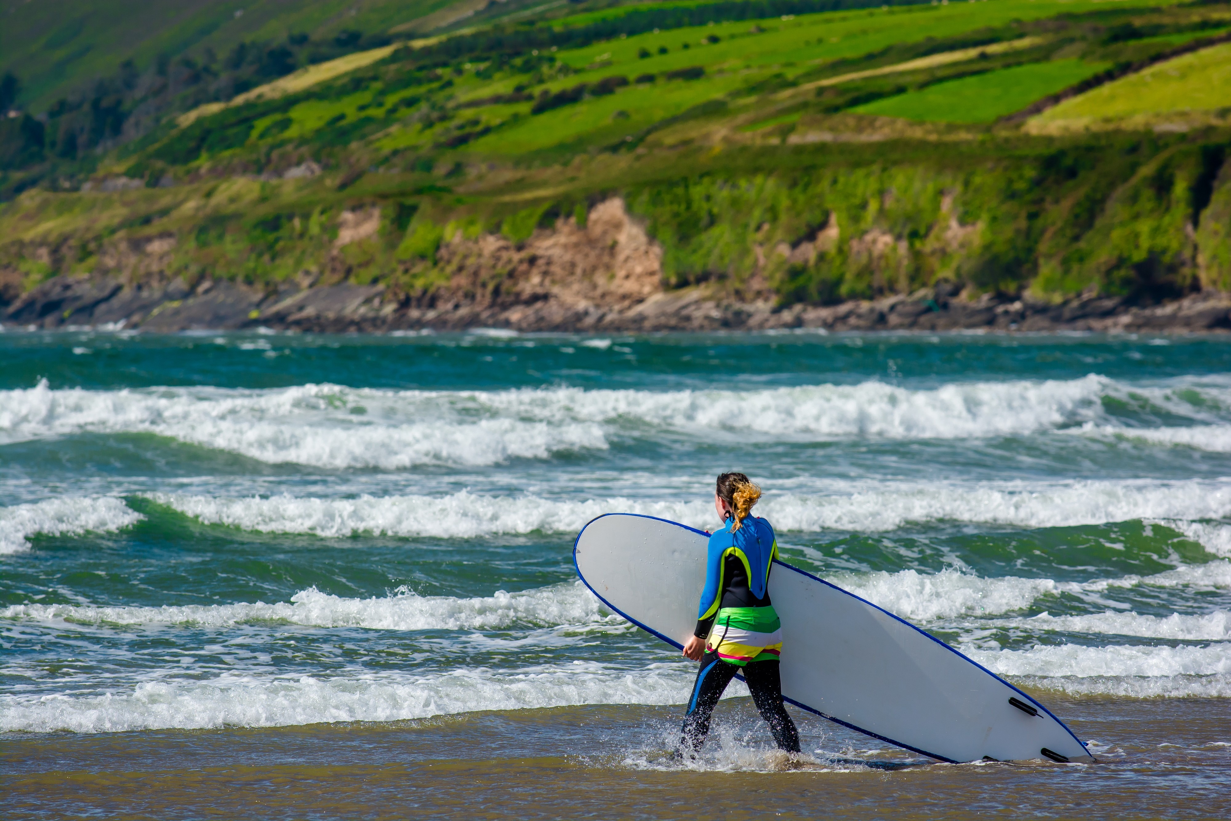 A surfer in Ireland - © grafxart