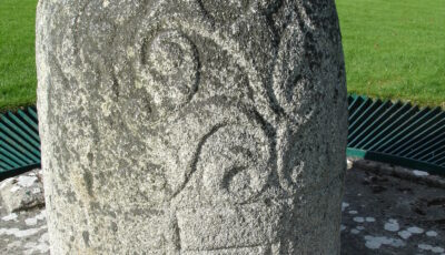 turoe stone 1