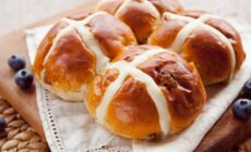 hot cross buns