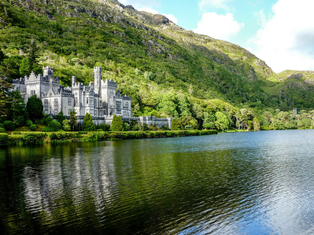 Kylemore Abbey lights up green to celebrate St. Patrick's Day and 100