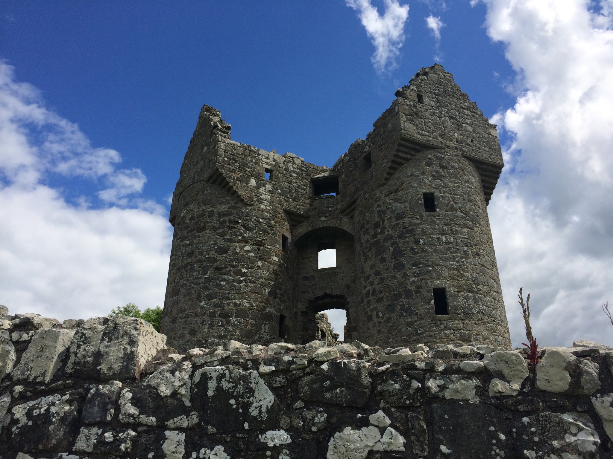 Le Monea Castle - jamie_okeefe - cc