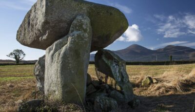 Slidderyford Dolmen - ©Tourism Ireland