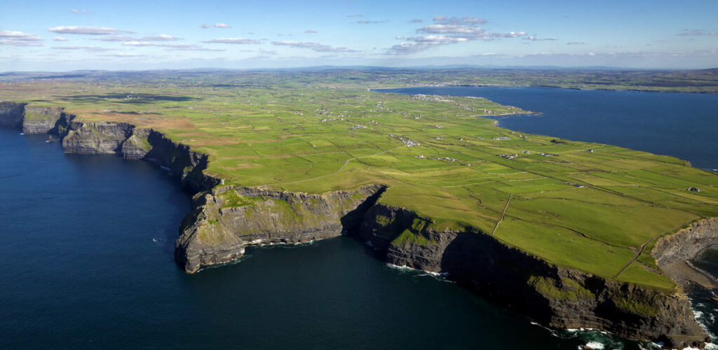 Cliffs of Moher - © Chris Hill Photographic 2007 +44(0) 2890 245038