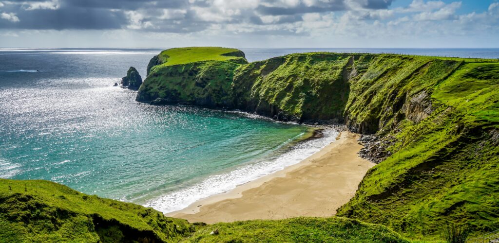 How to travel to Ireland without breaking the bank!