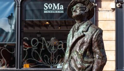 james joyce statue 1