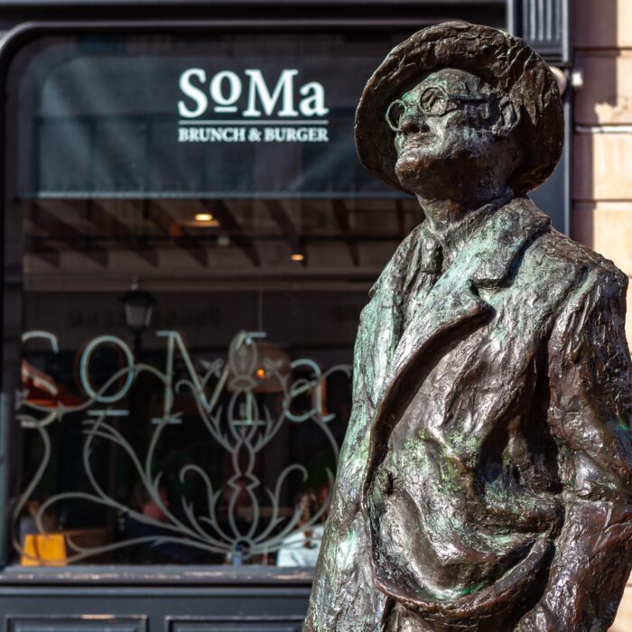 james joyce statue 1