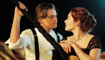 A scene from the film Titanic with Leonardo Dicaprio and Kate Winslet
