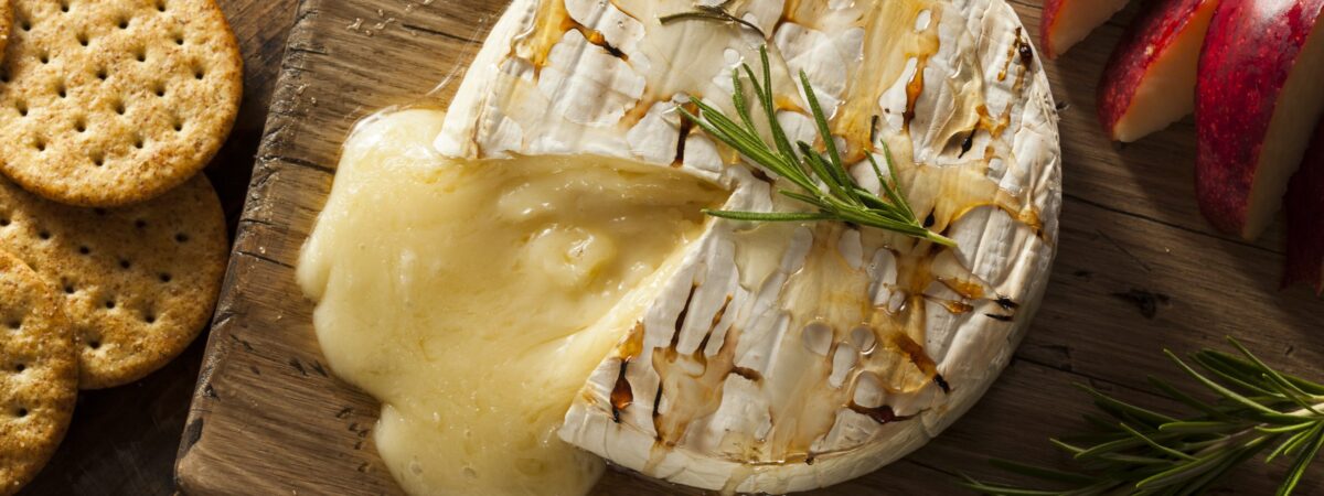 The Ballyoak - Irish smoked brie • Go-to-Ireland.com