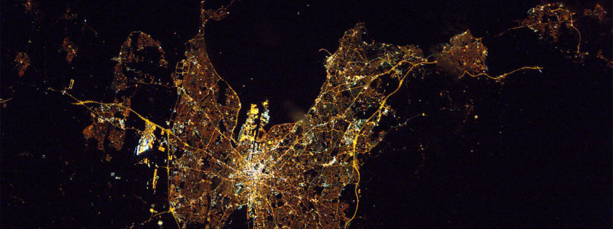 Dublin la nuit, vue depuis l’ISS. © Twitter/@Thom_astro - ESA/NASA