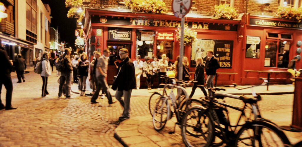 Temple Bar - SarahElizabethC. - cc