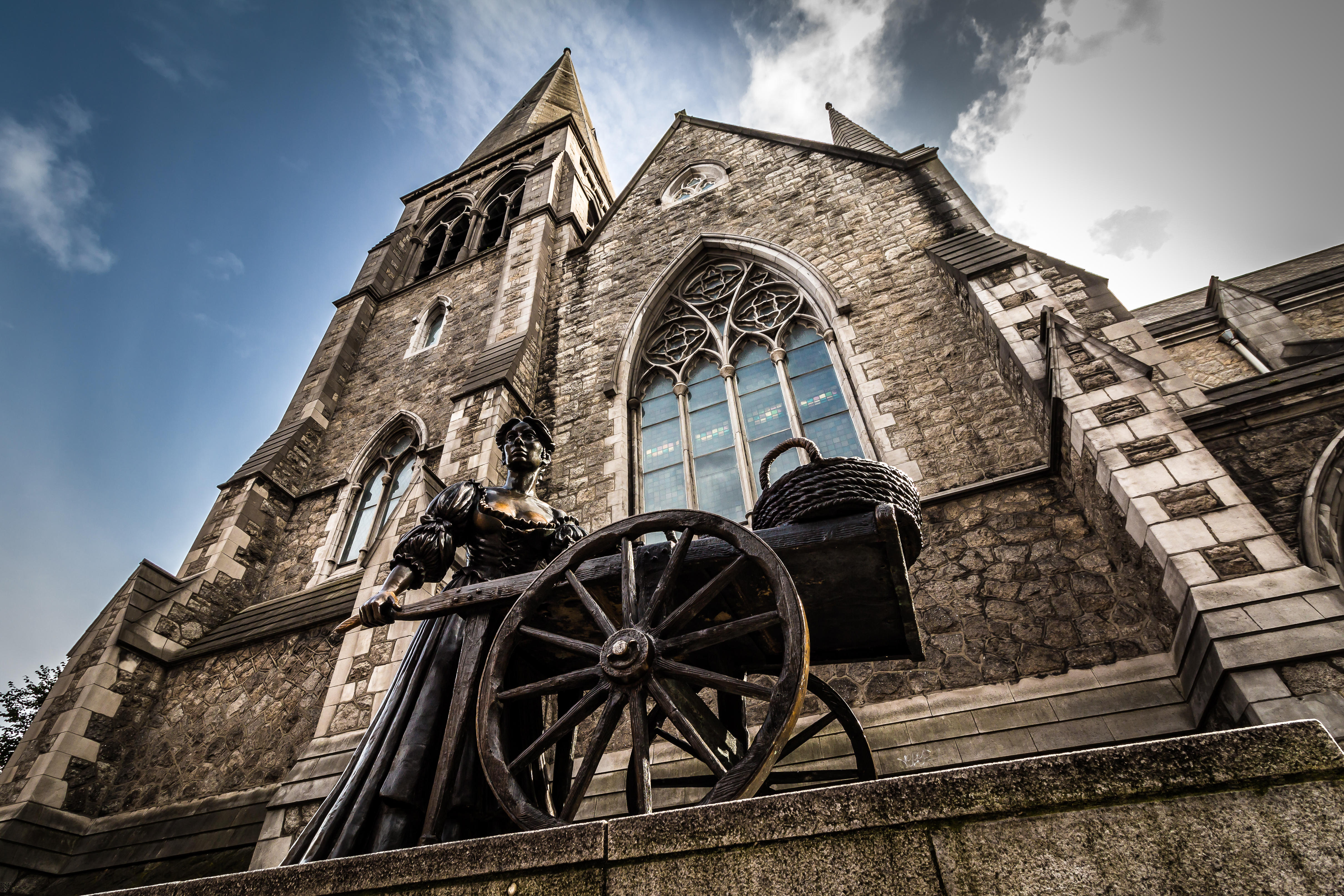 Statue of Molly Malone in Dublin - Fred Veenkamp - cc