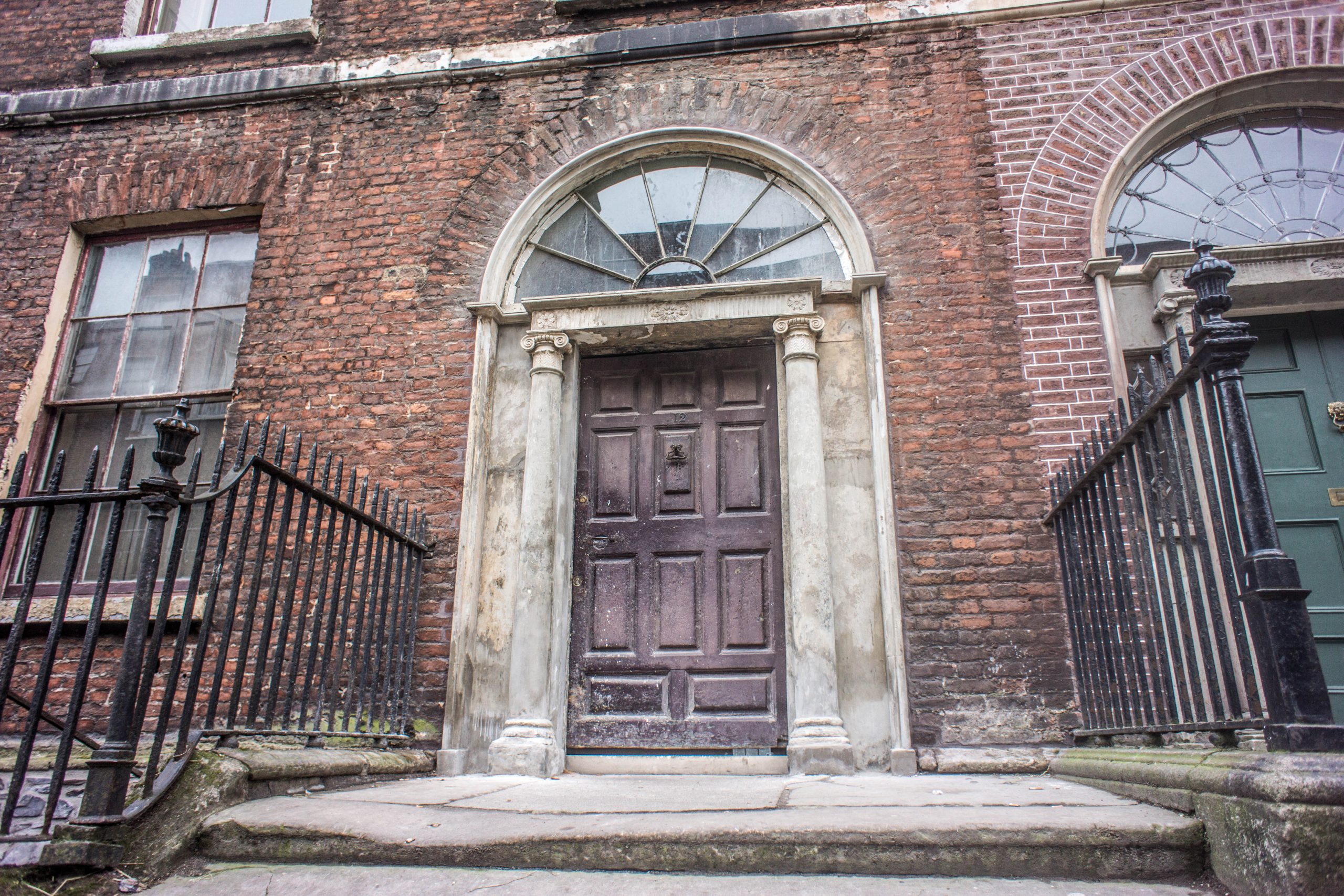 Une porte de la rue d'Henrietta Street - William Murphy - cc