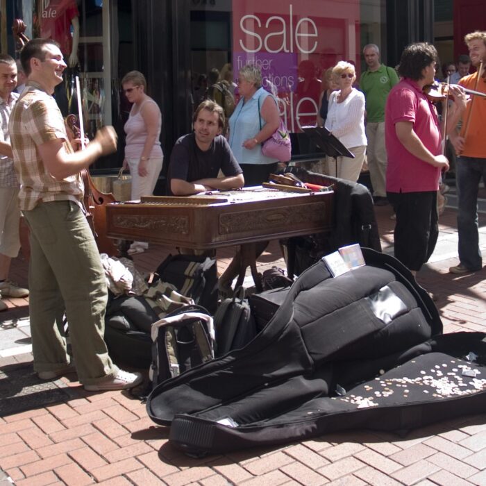 buskers scaled