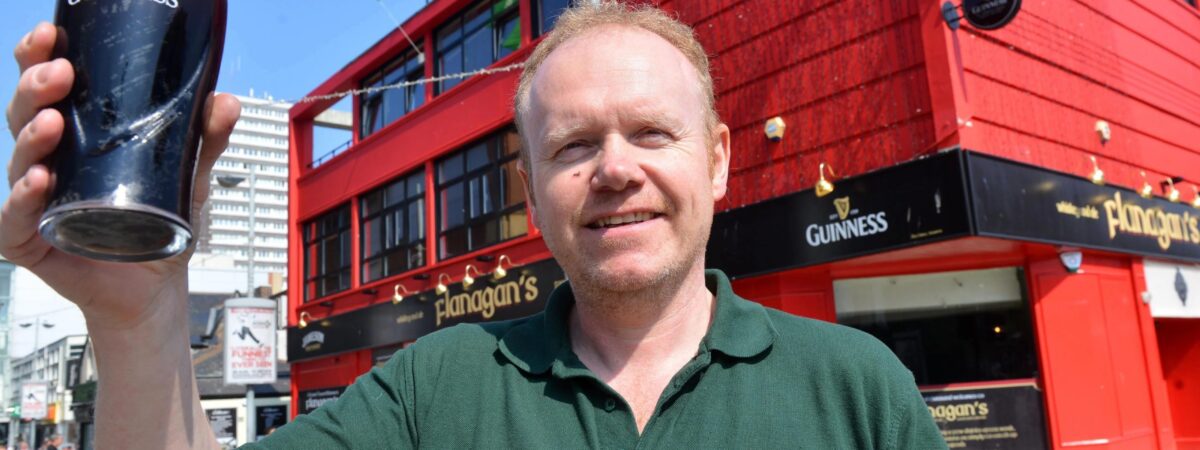 Le Flanagan's Pub en Angleterre rend hommage au Temple Bar de Dublin