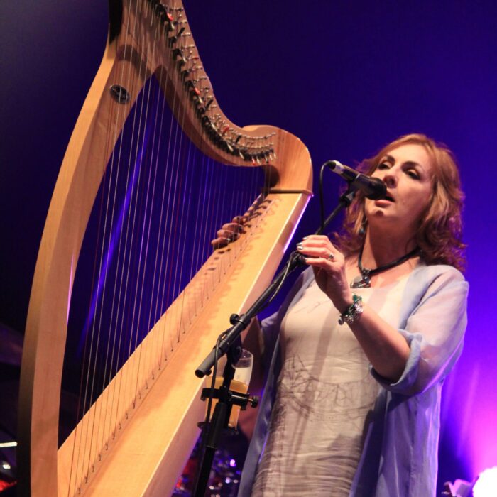 moya brennan scaled