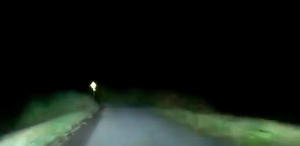 Ireland: a green meteor streaks across the sky… and it’s impressive!