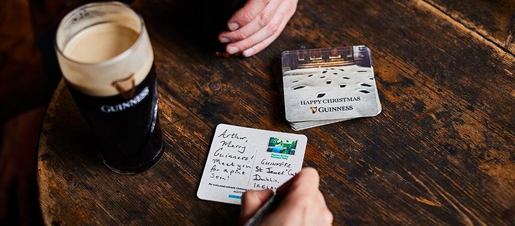 Des sous-bocks Guinness, qui servent de carte postale !