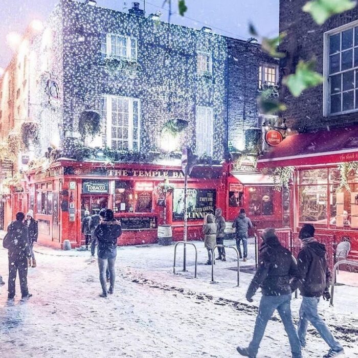 Snow in Temple Bar, Dublin, Ireland - @allexphotography