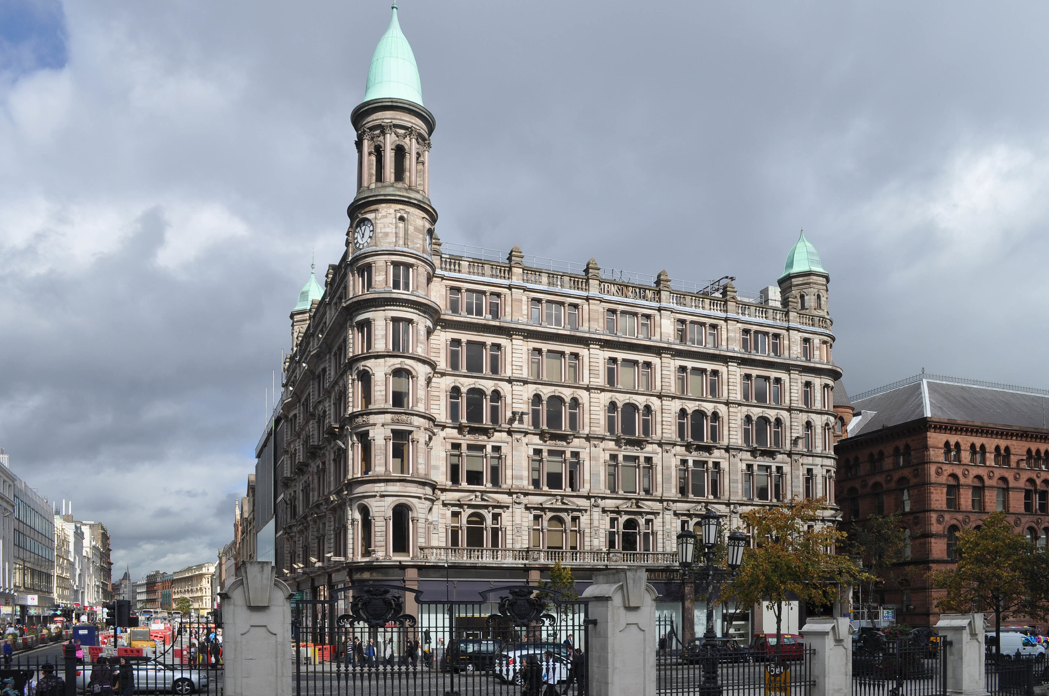 The Robinson & Cleaver building - Phil Beard - cc
