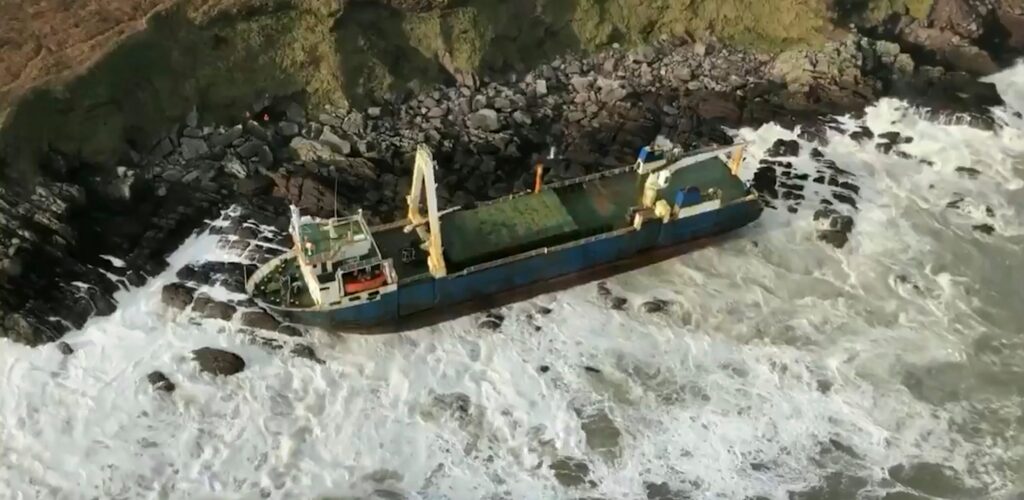 Le MV Alta s'est échoué en Irlande