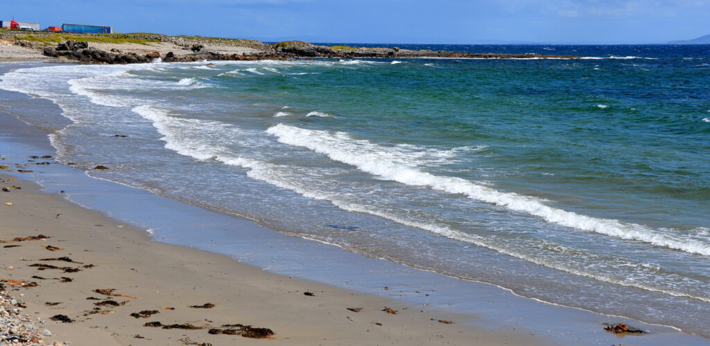 Une plage de Spiddal, près de la découverte archéologique - Keith Ewing - cc